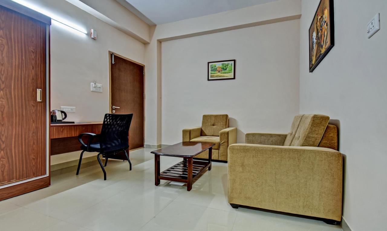 Treebo Trend Apple Tree Apartment & Suites Bangalore Esterno foto