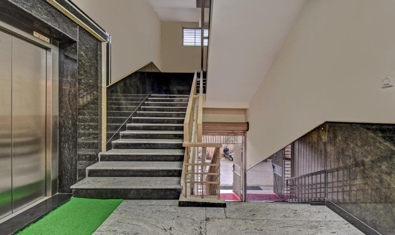 Treebo Trend Apple Tree Apartment & Suites Bangalore Esterno foto